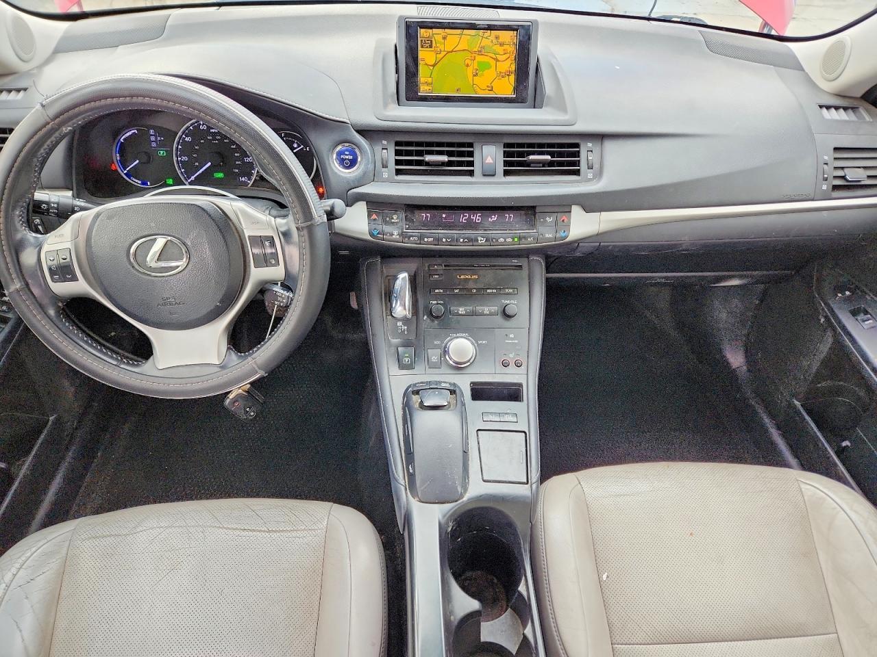 2011 LEXUS CT 200