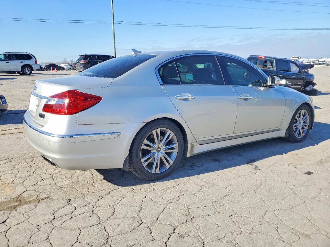 2012 HYUNDAI GENESIS