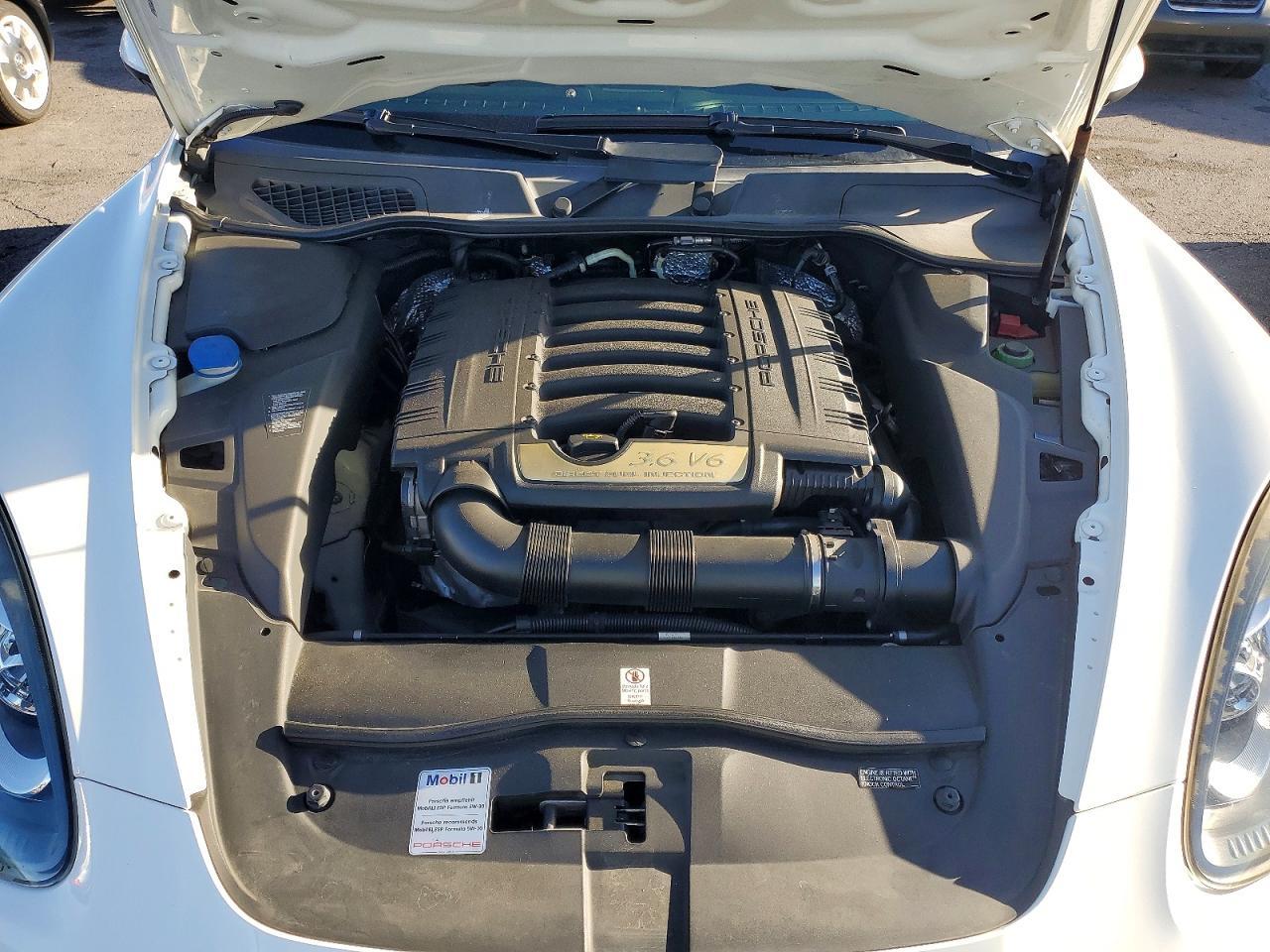2011 PORSCHE CAYENNE