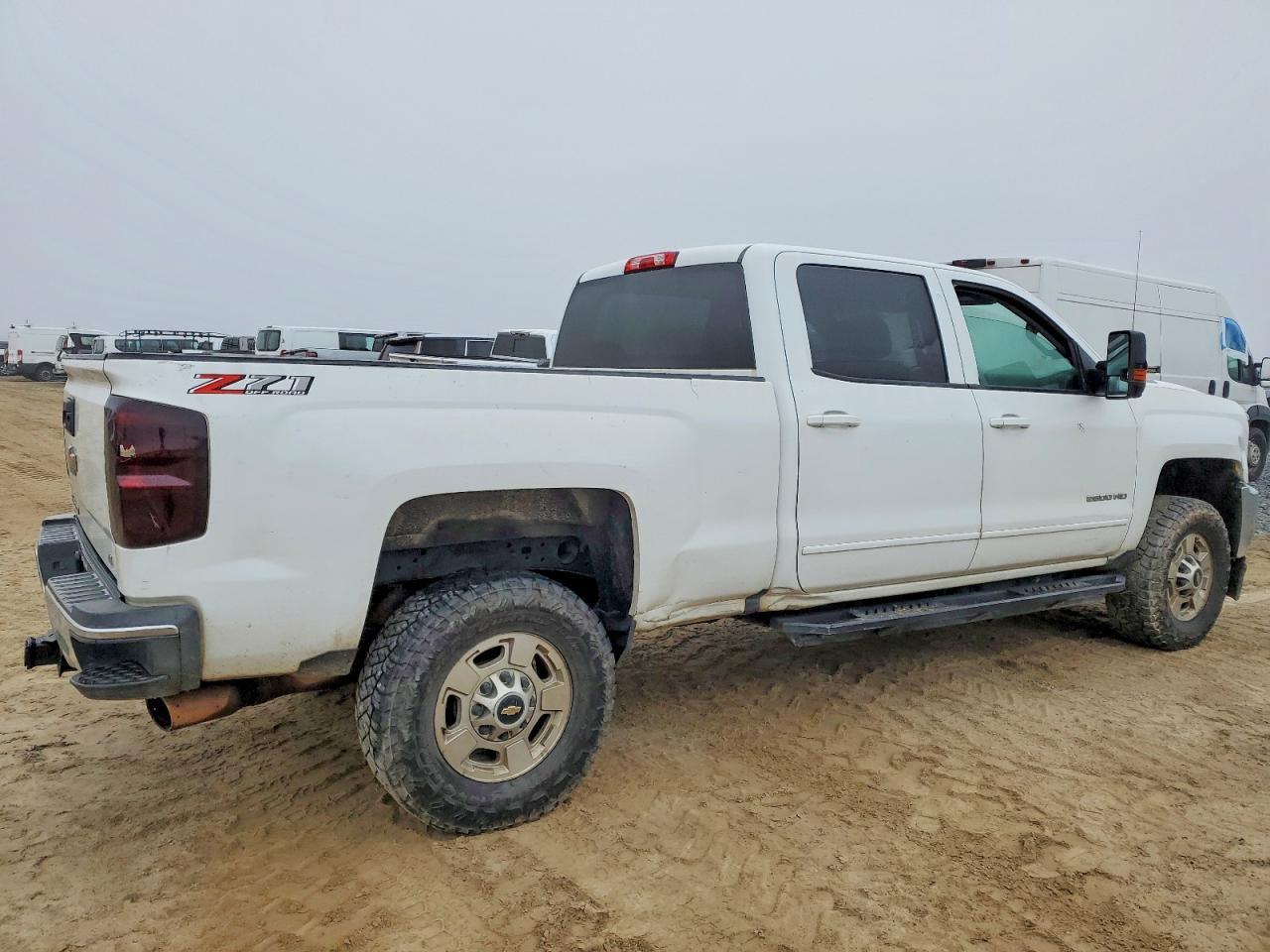 2018 CHEVROLET Silverado
