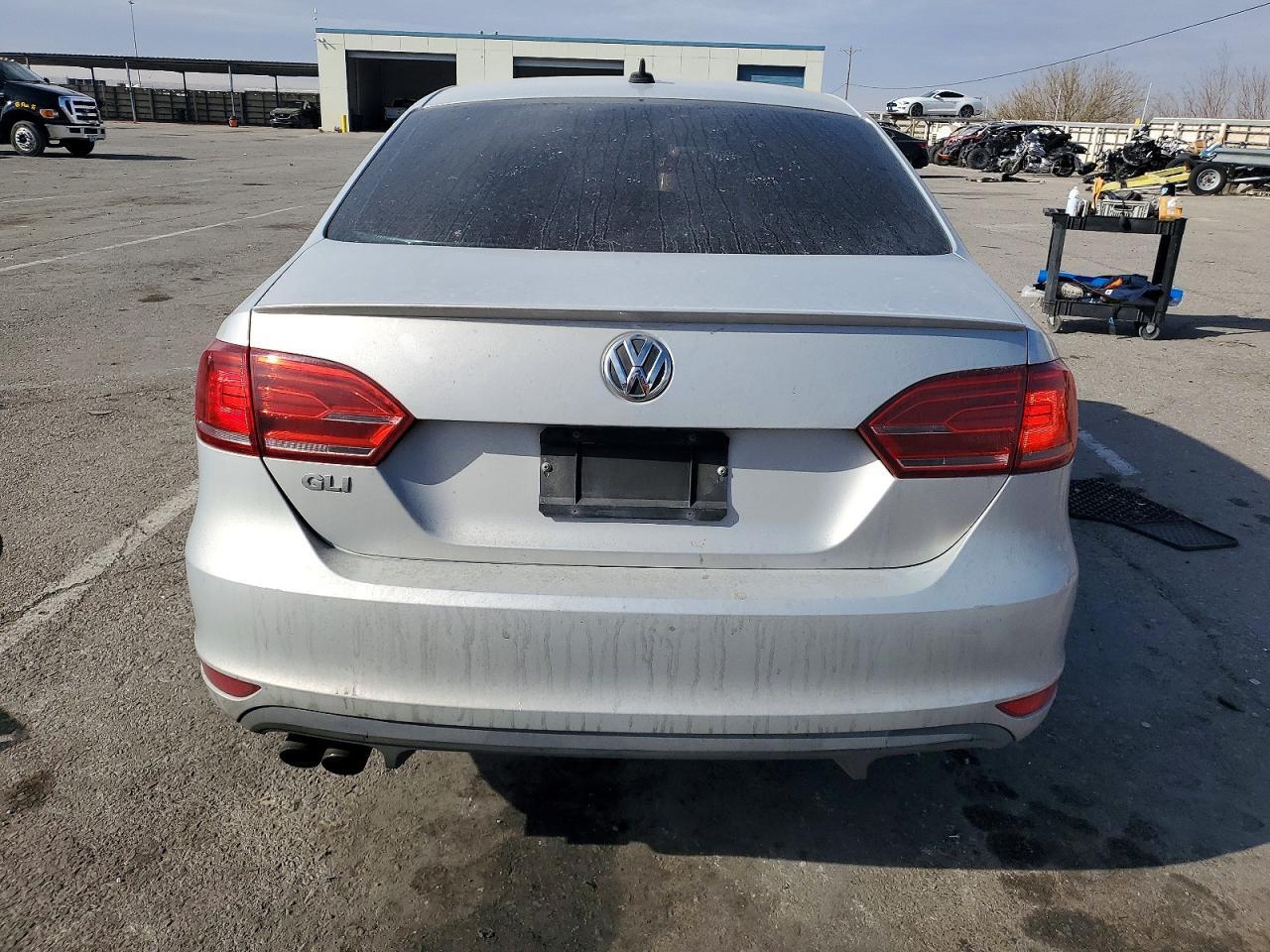 2013 VOLKSWAGEN JETTA