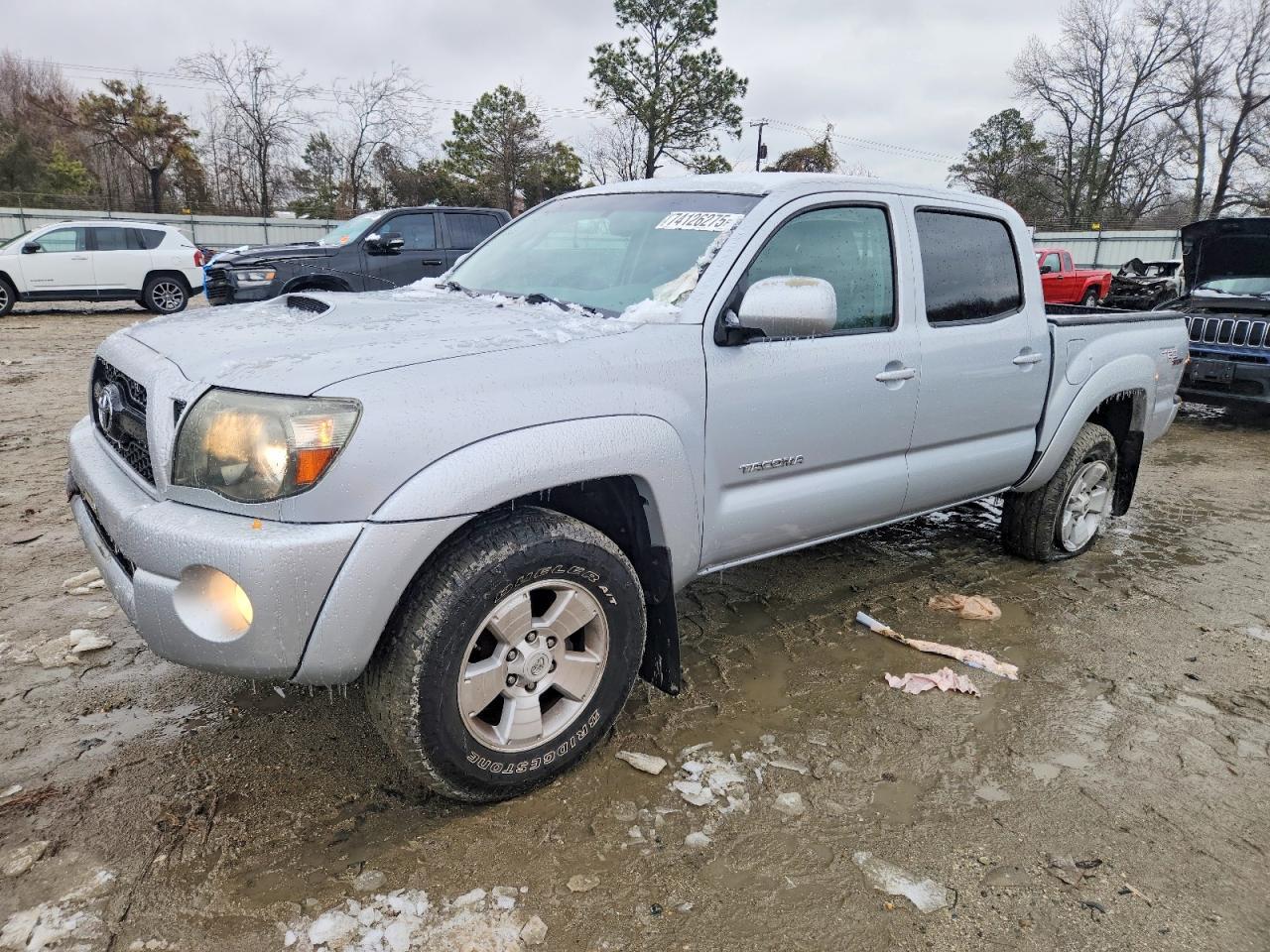 2011 TOYOTA TACOMA