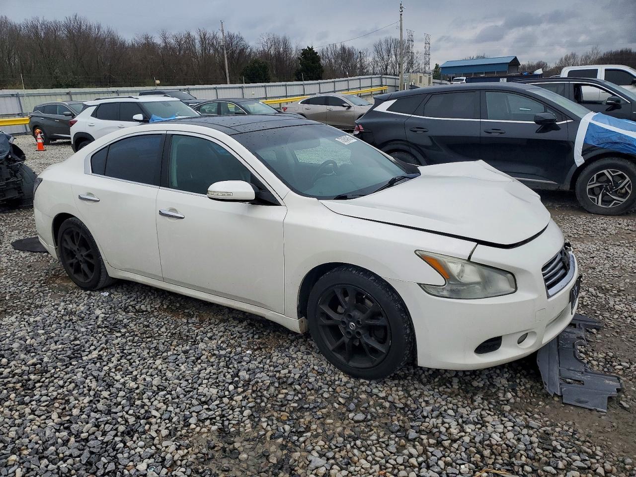 2012 NISSAN Maxima