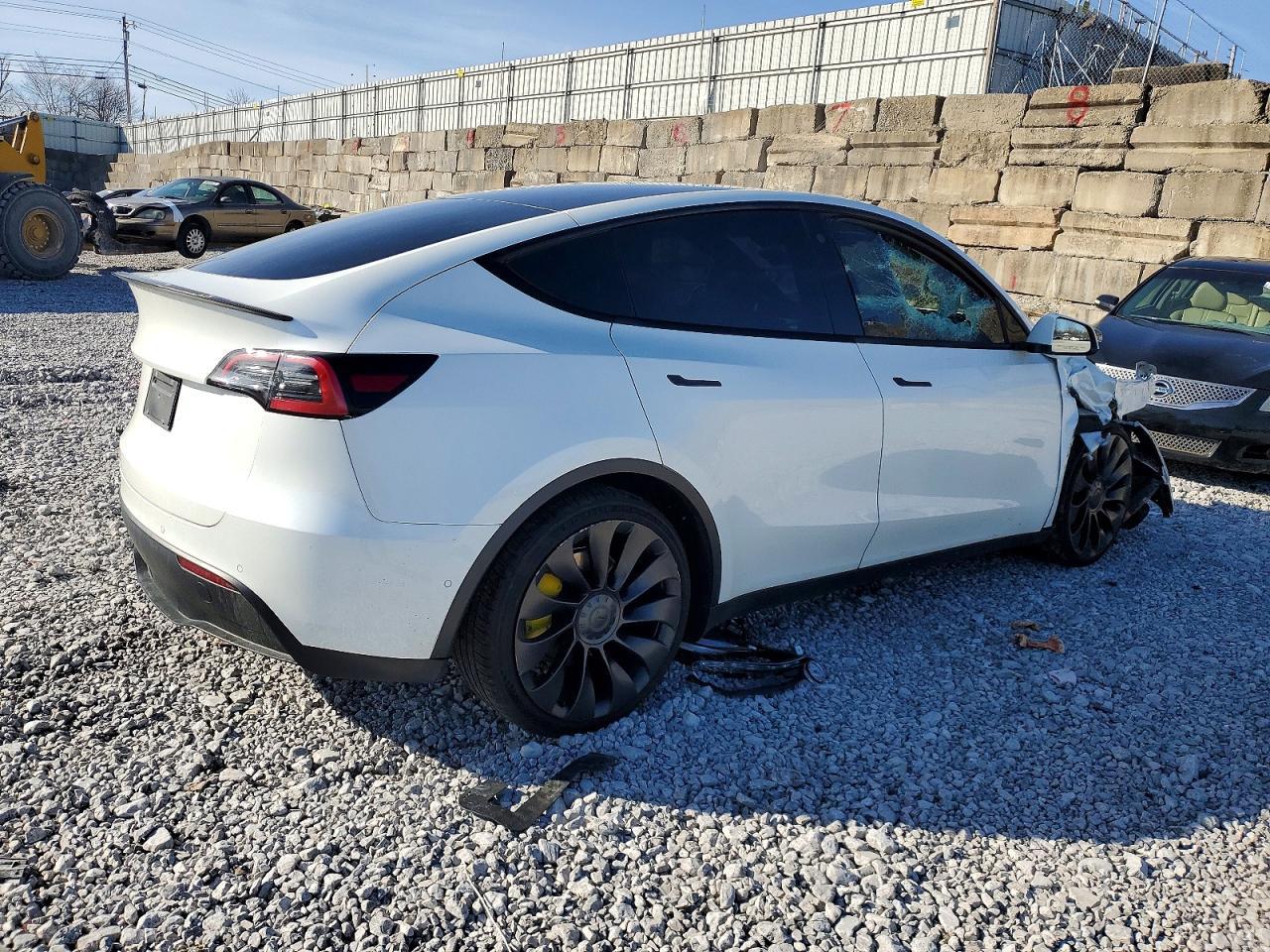 2022 TESLA MODEL Y