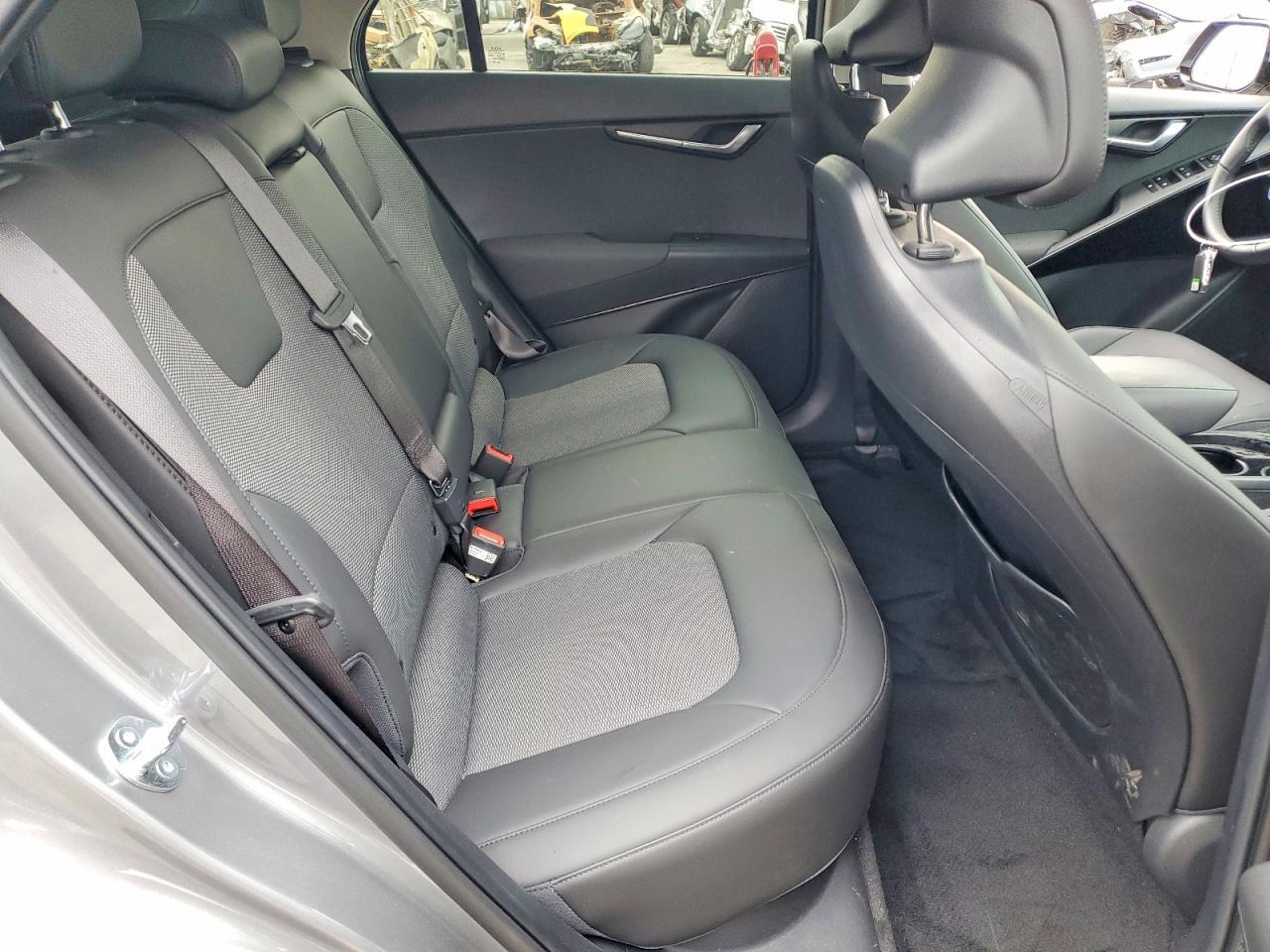 2025 KIA Niro