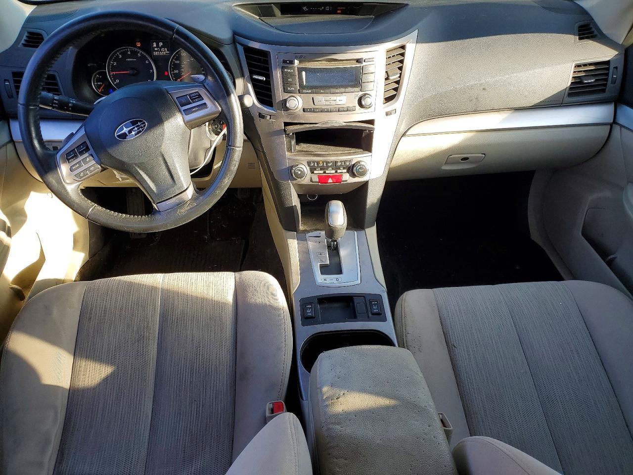 2013 SUBARU Outback