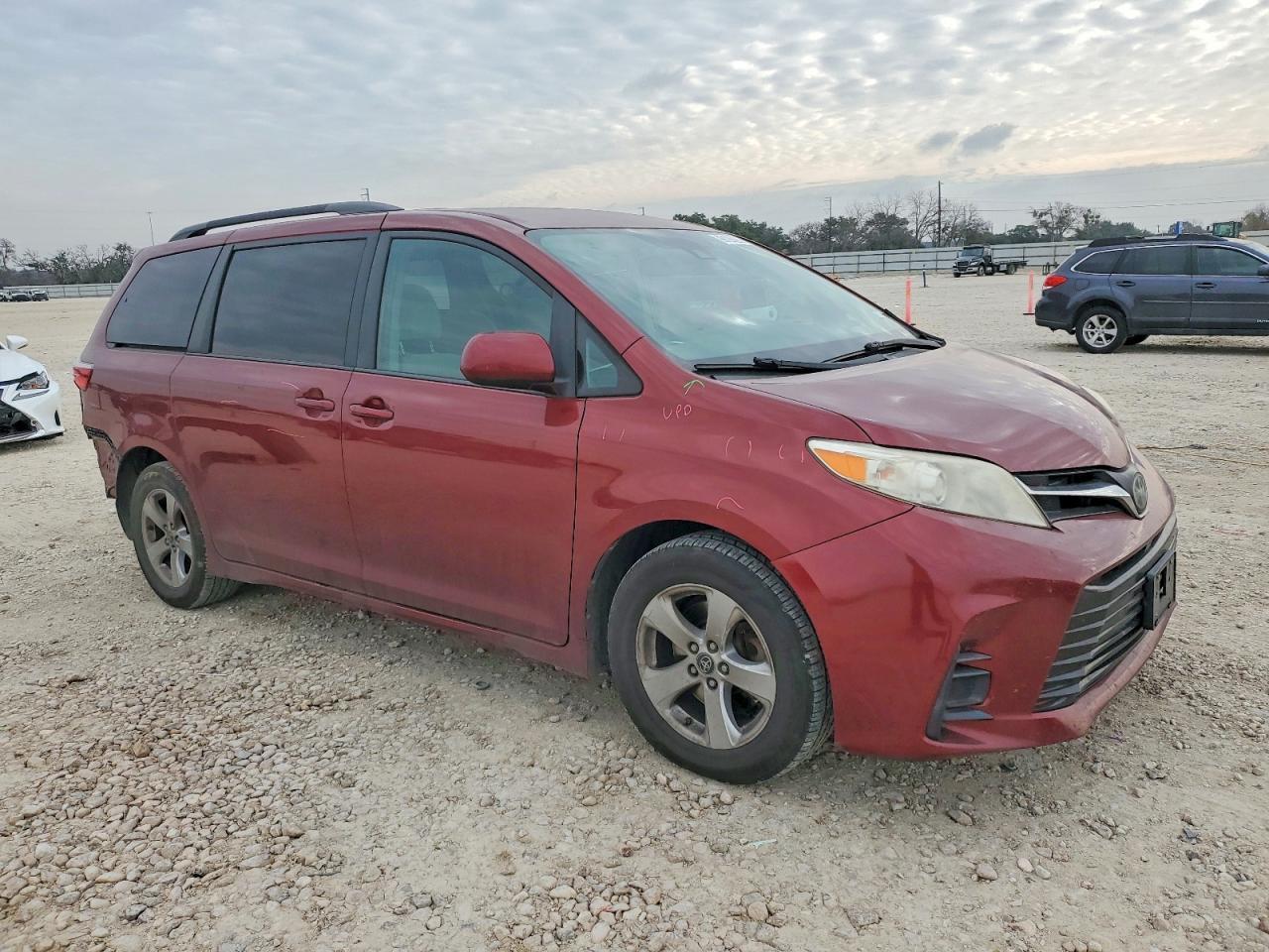 2018 TOYOTA SIENNA
