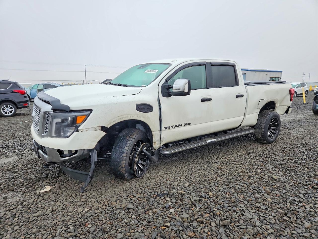 2016 NISSAN Titan