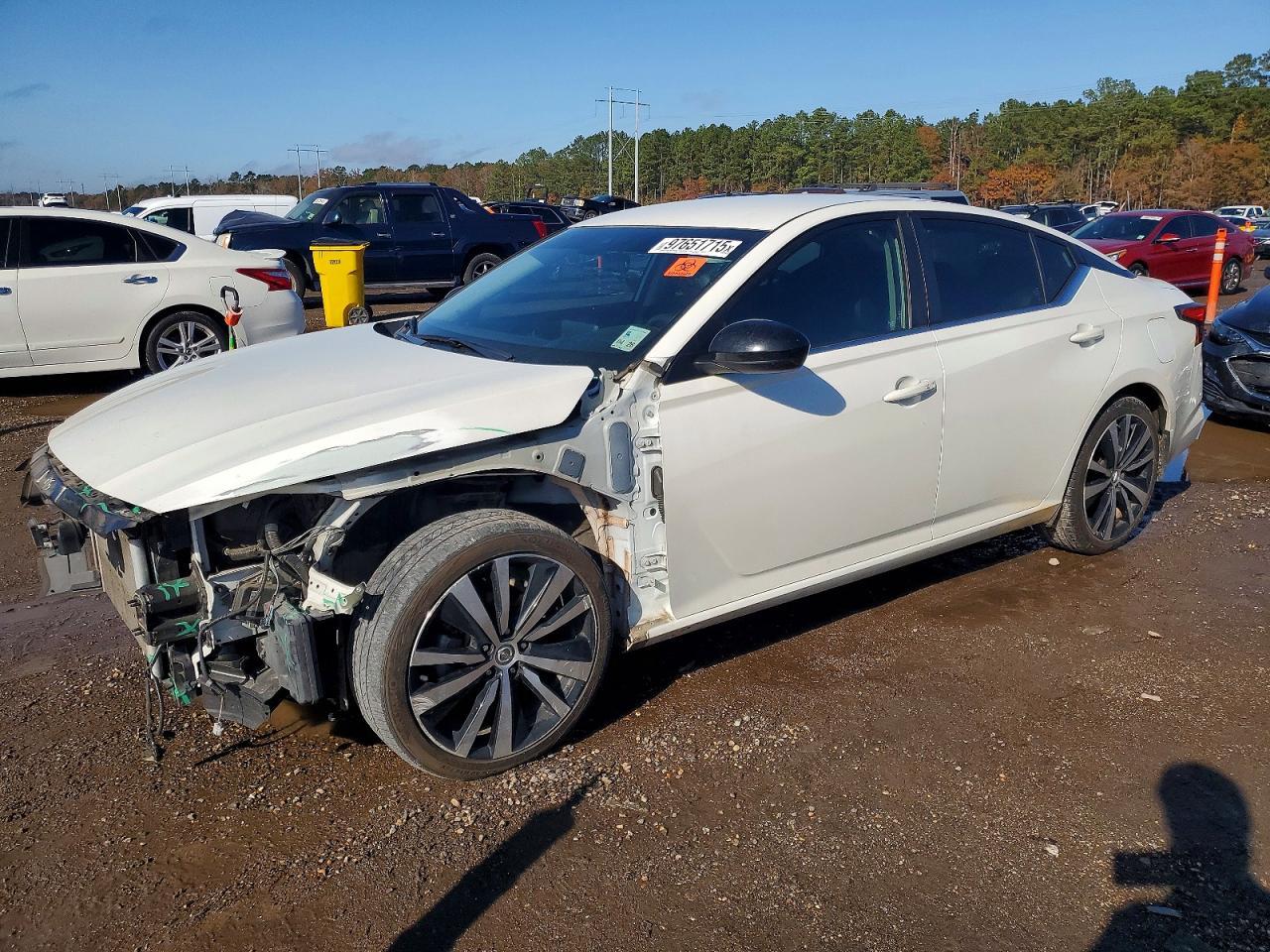 2020 NISSAN