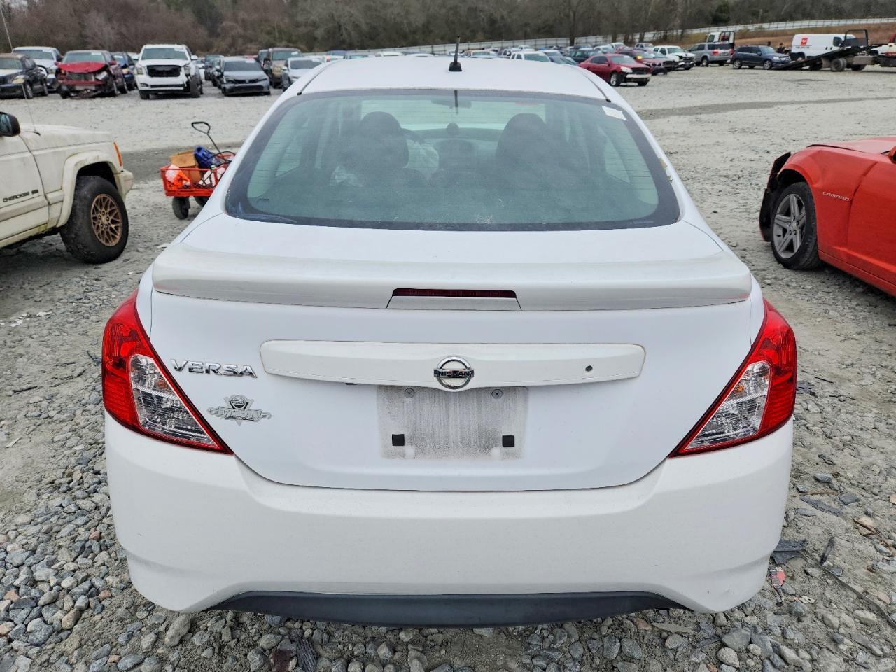 2018 NISSAN VERSA