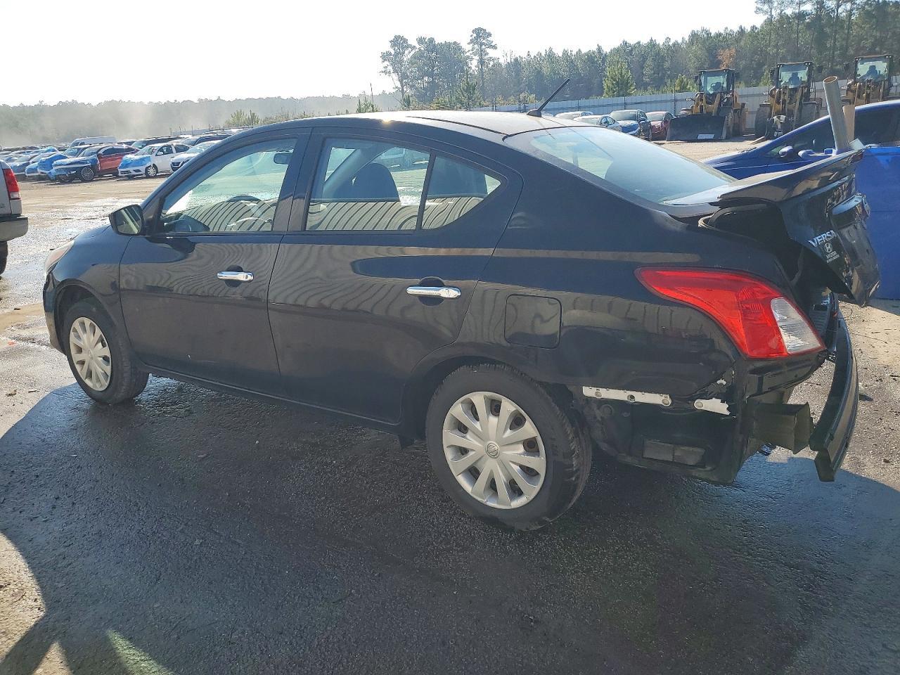 2017 NISSAN VERSA