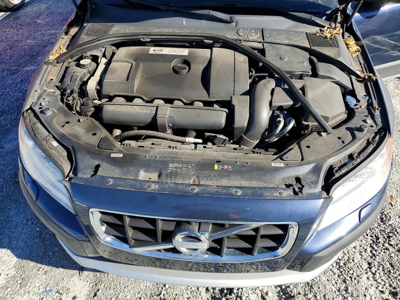 2013 VOLVO XC70
