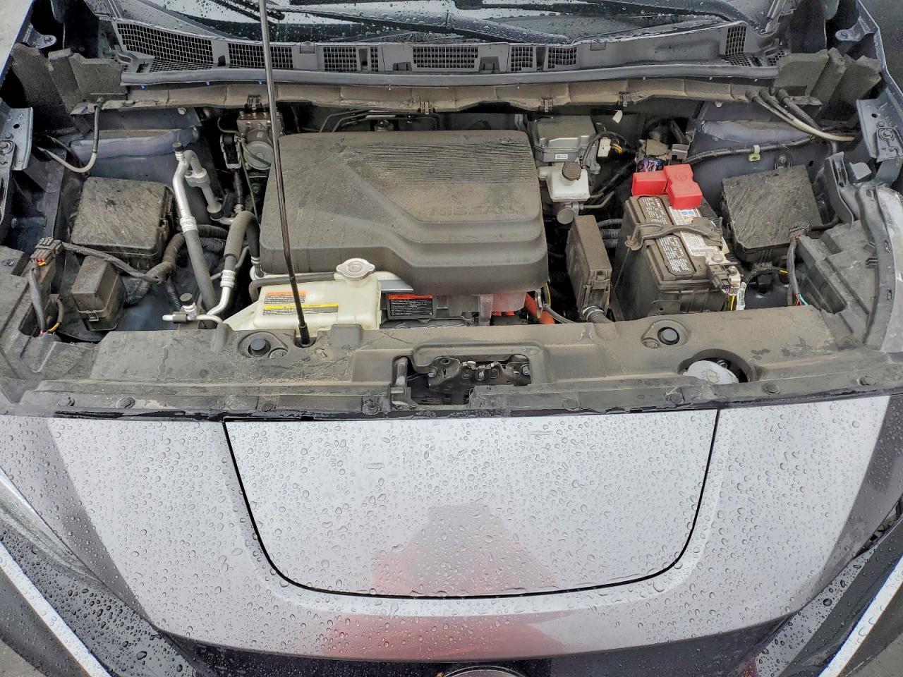 2024 NISSAN LEAF