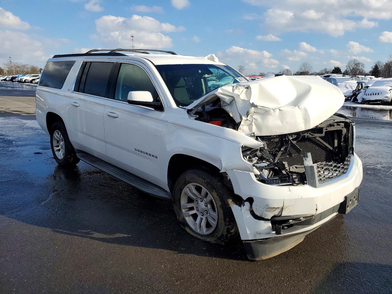 2016 CHEVROLET Suburban