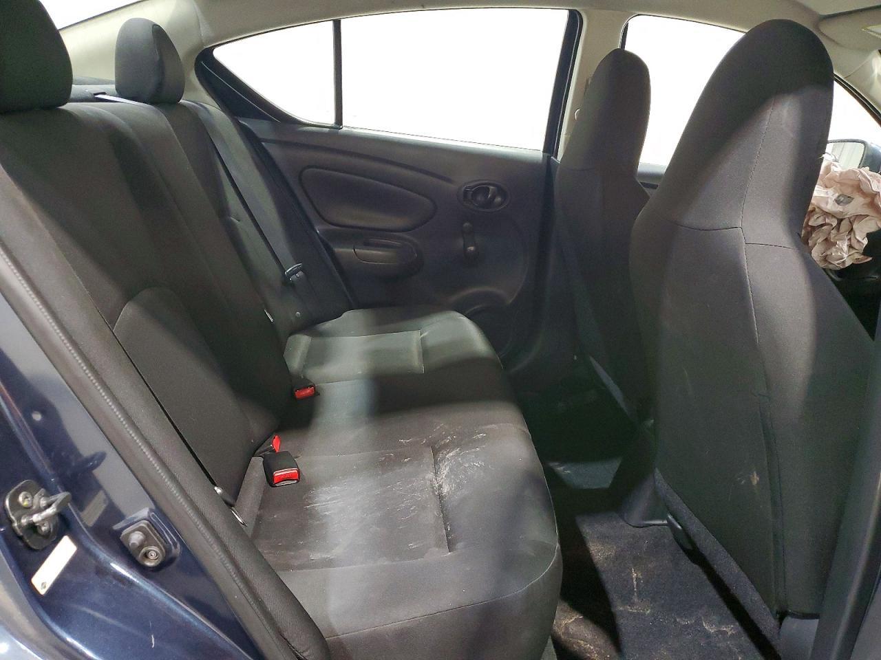 2016 NISSAN VERSA