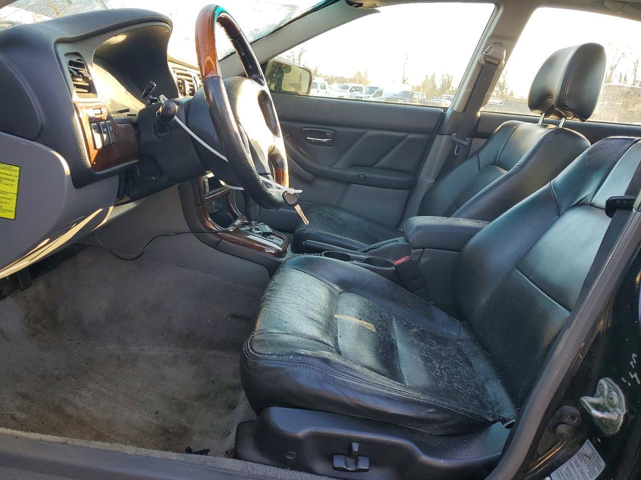 2002 SUBARU Legacy