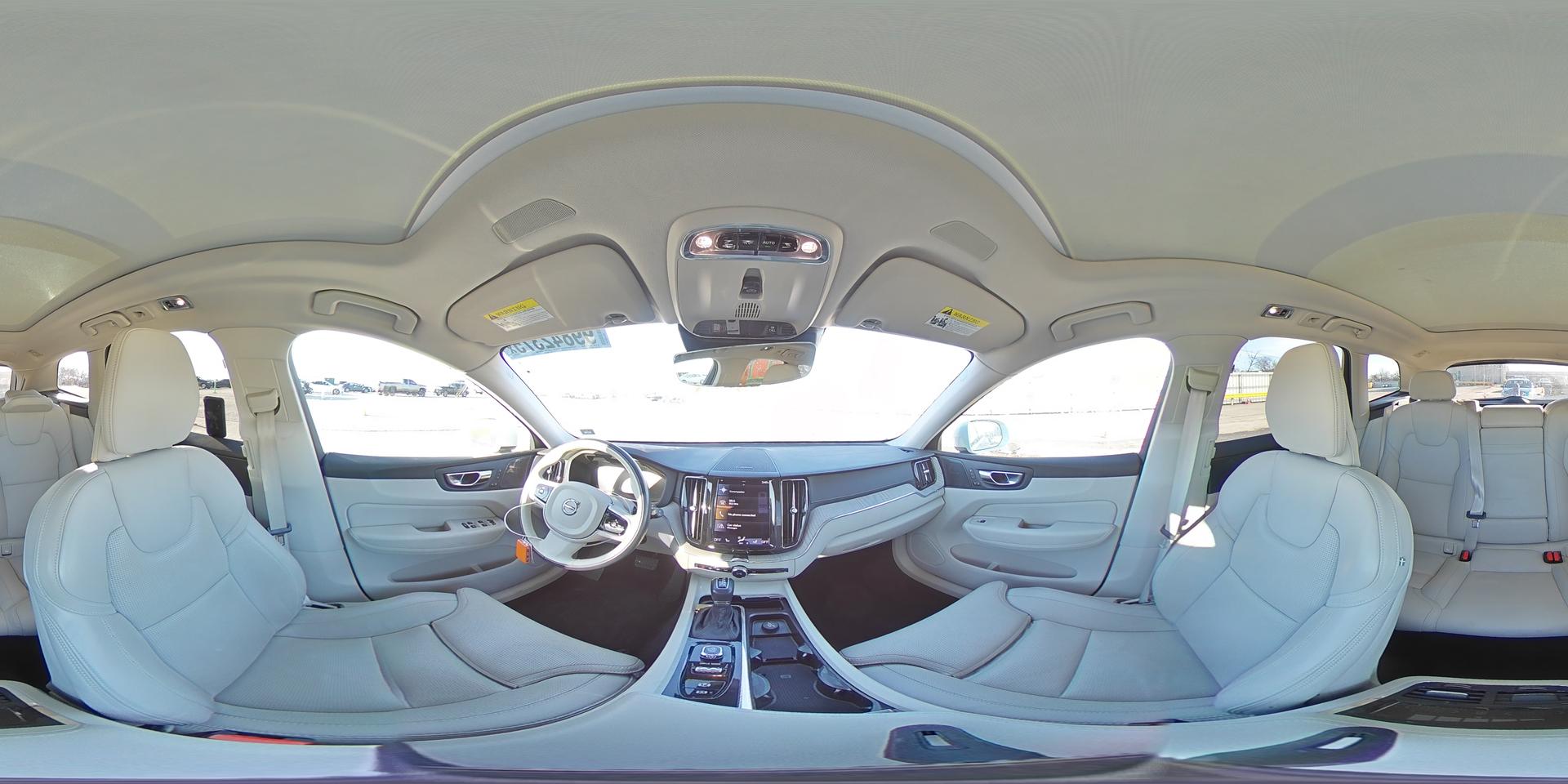 2021 VOLVO XC60