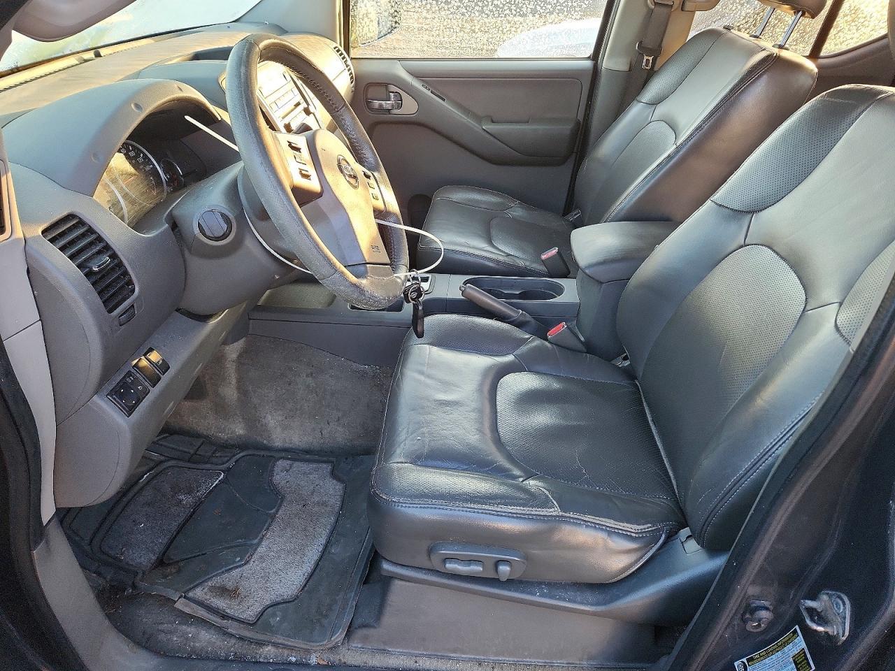 2011 NISSAN Frontier