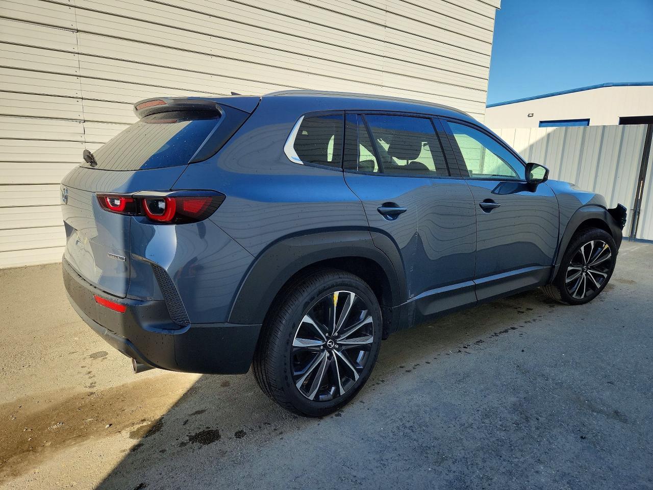 2025 MAZDA CX-50