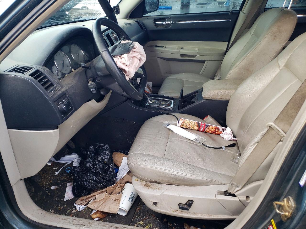 2005 CHRYSLER 300