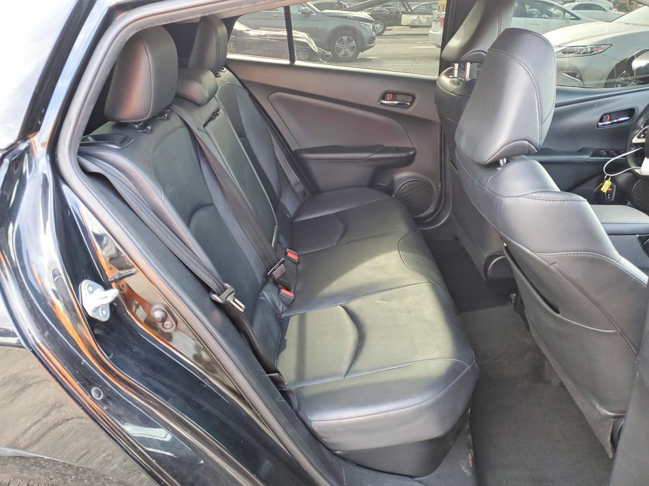 2016 TOYOTA PRIUS