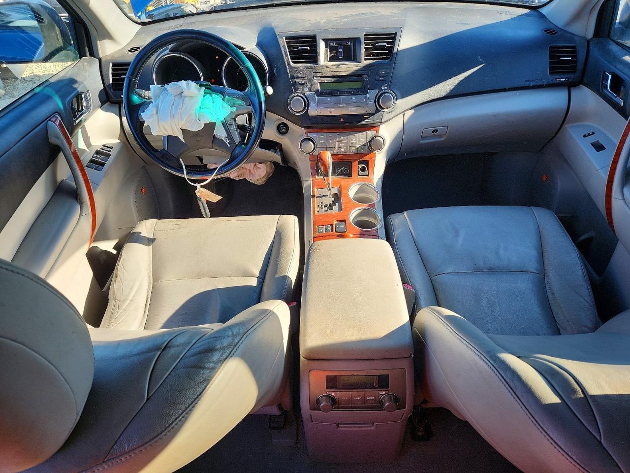2009 TOYOTA HIGHLANDER