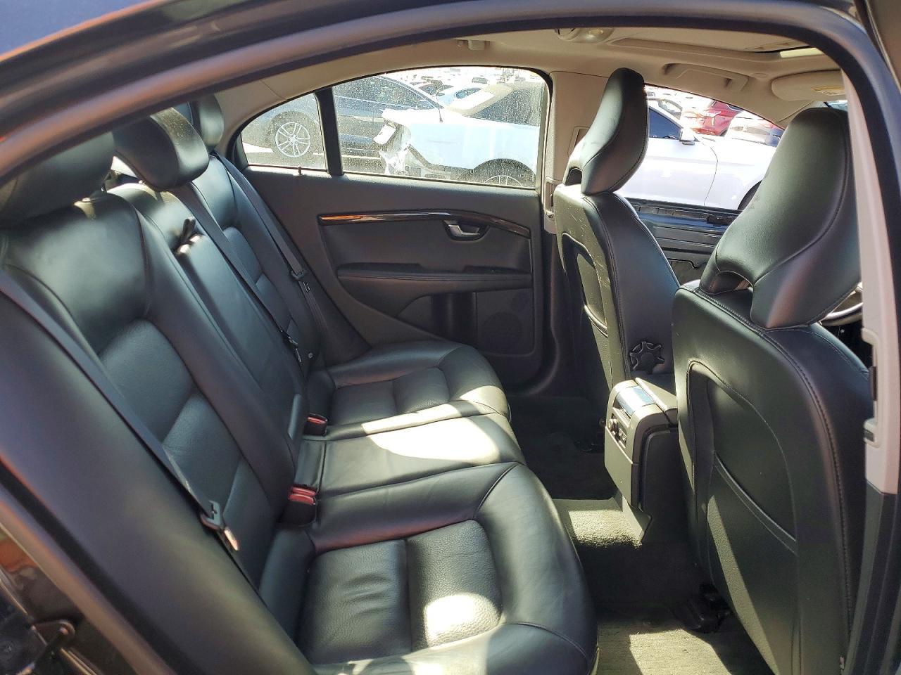 2013 VOLVO S80
