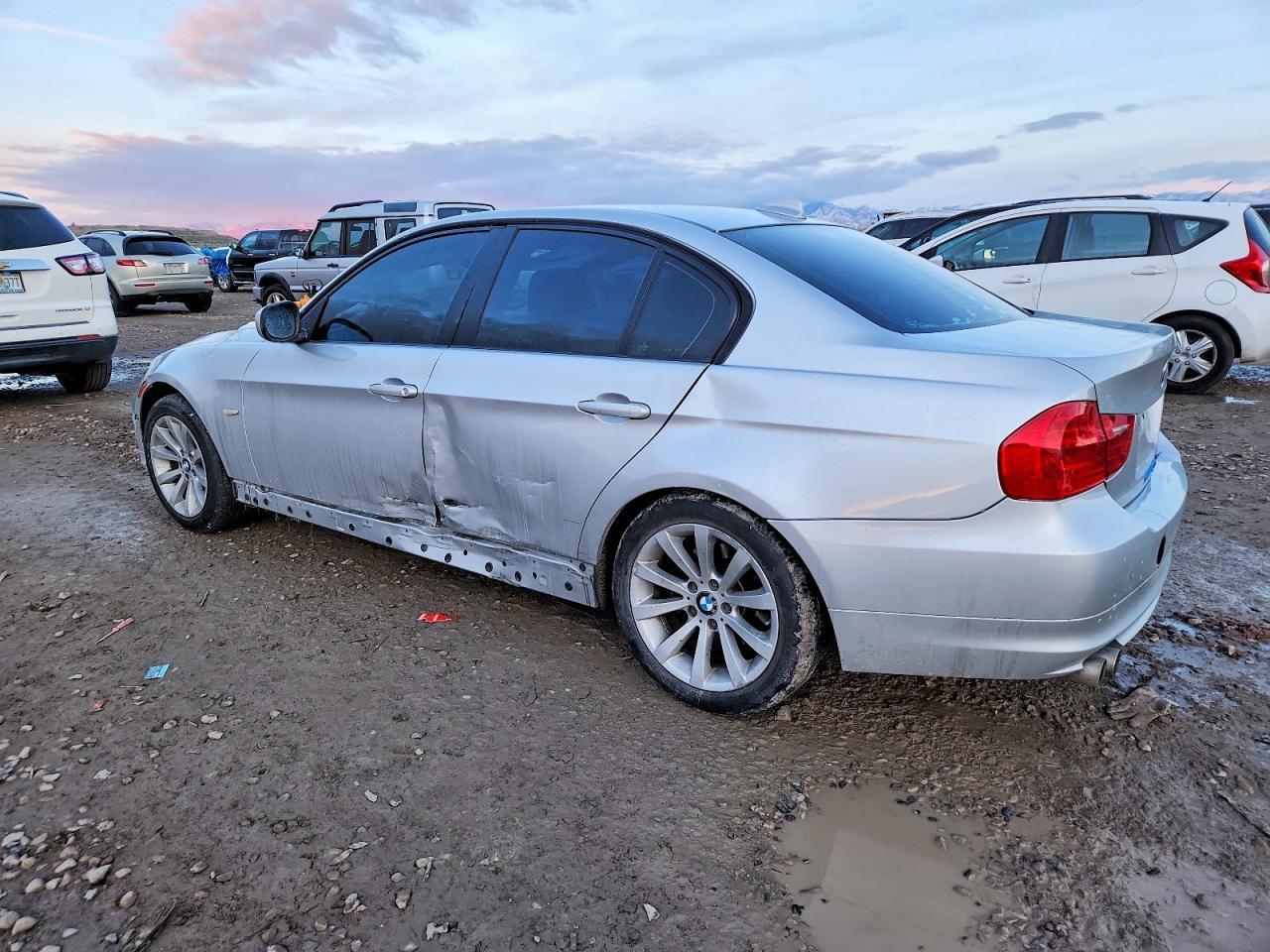 2011 BMW 3 SERIES