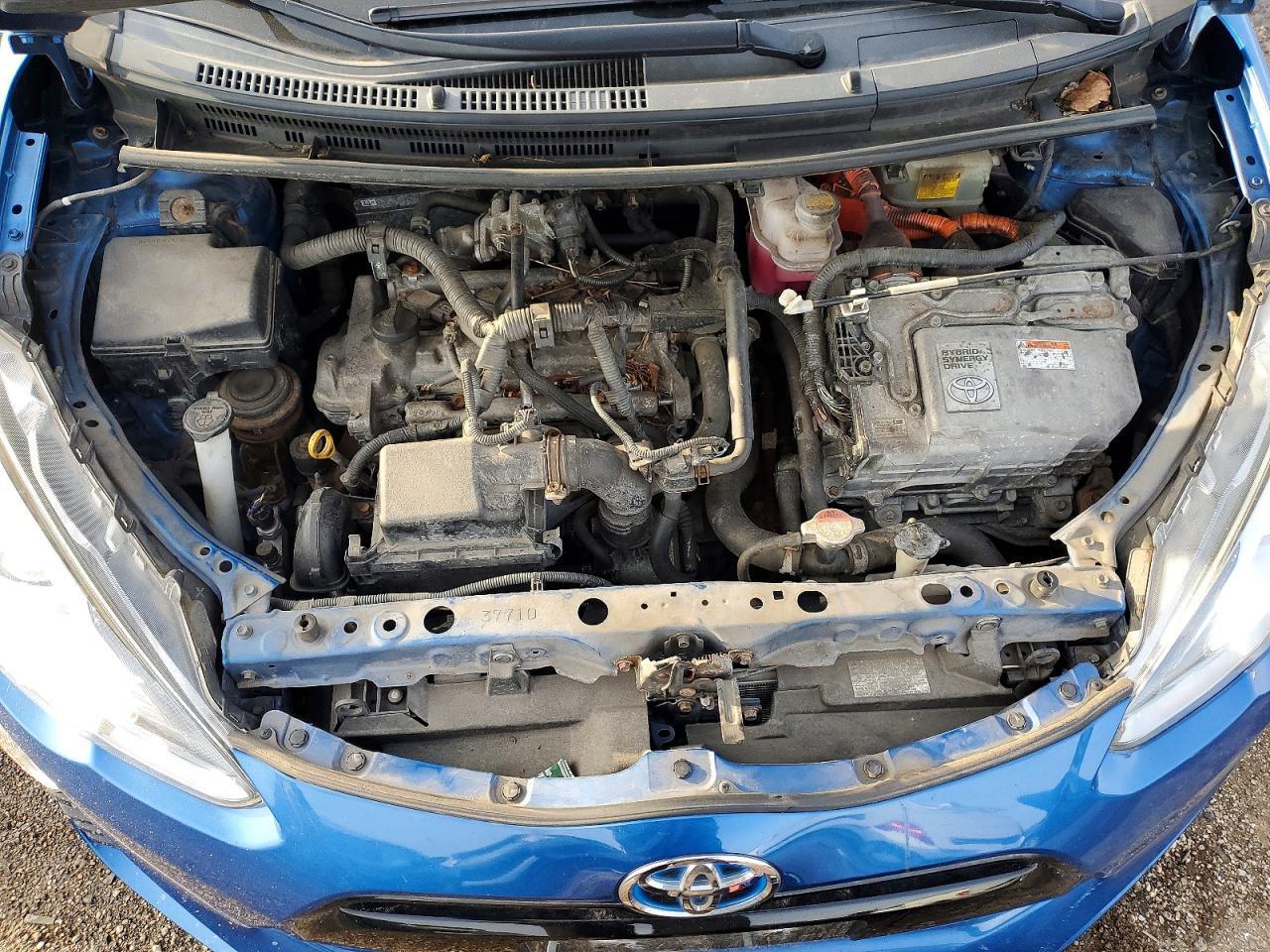 2016 TOYOTA Prius c