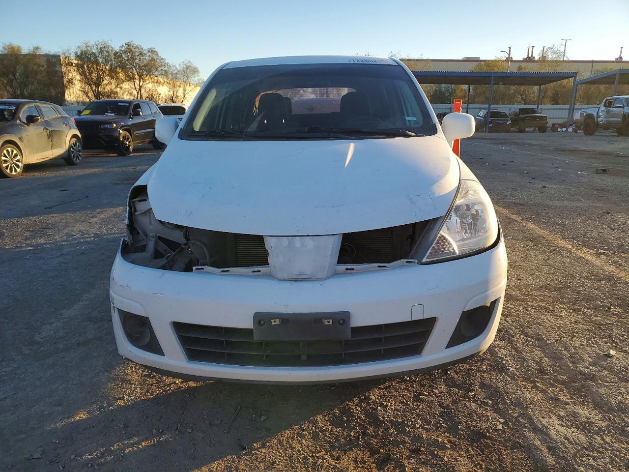 2011 NISSAN VERSA