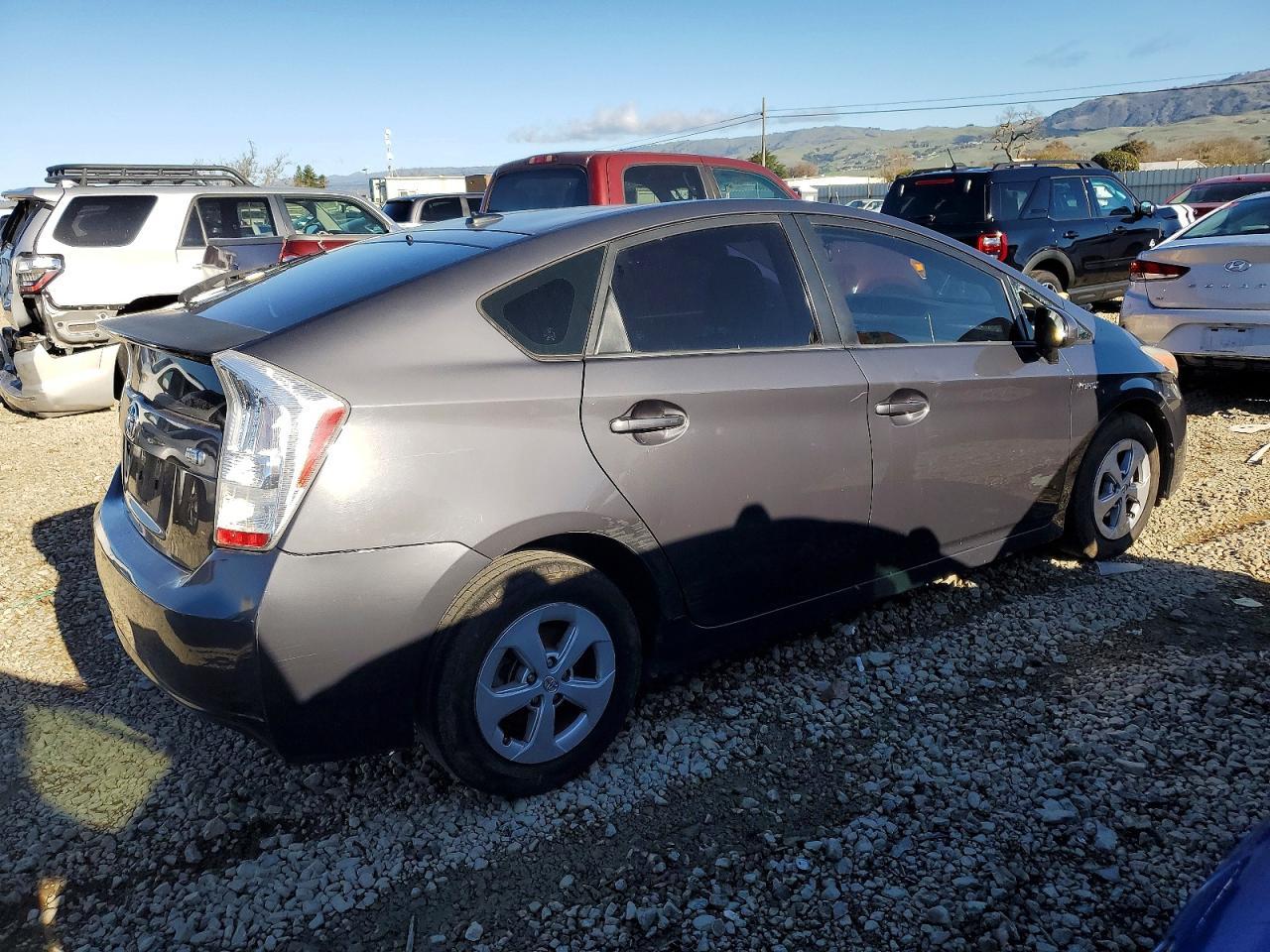 2011 TOYOTA PRIUS
