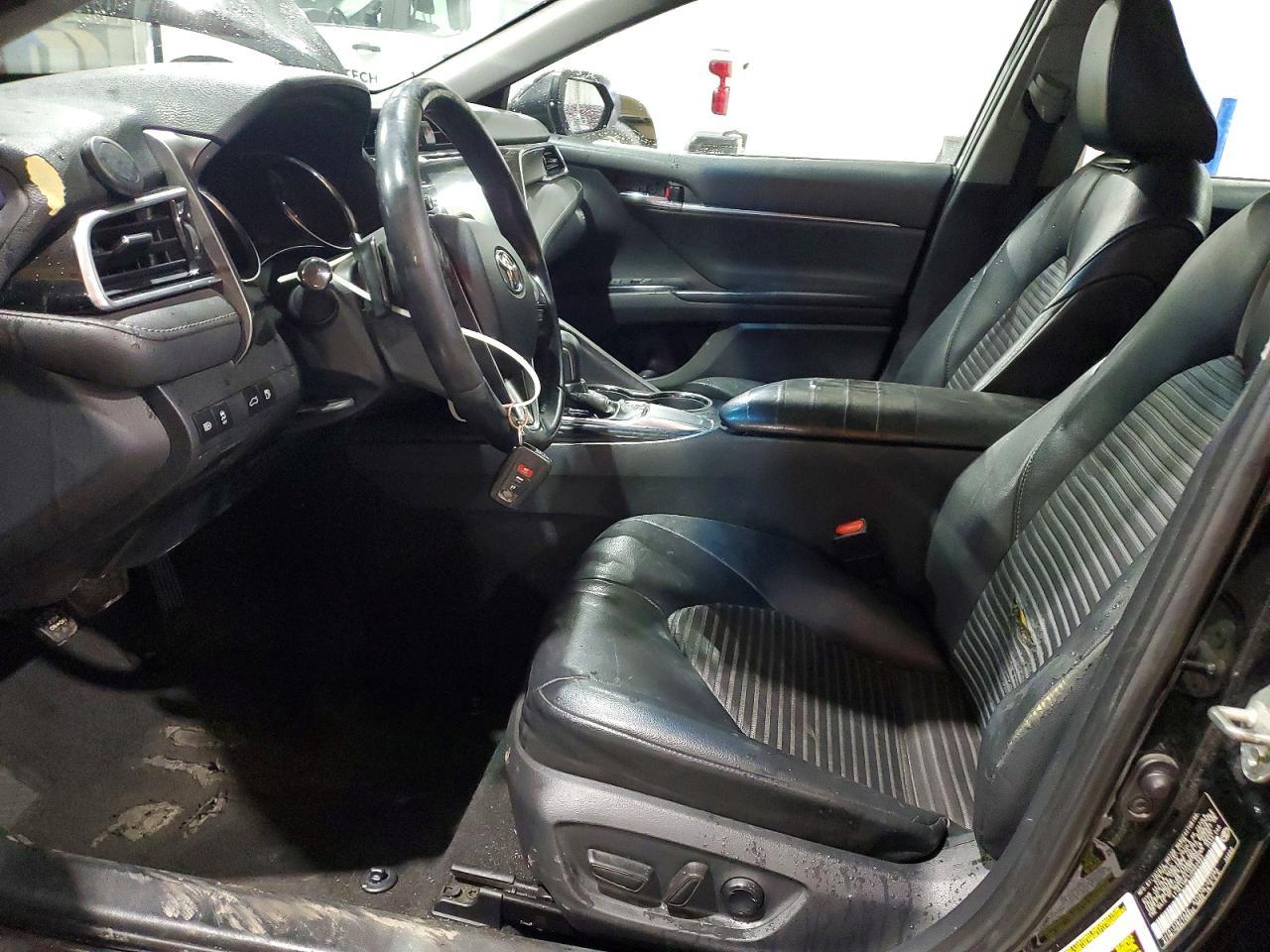 2018 TOYOTA CAMRY