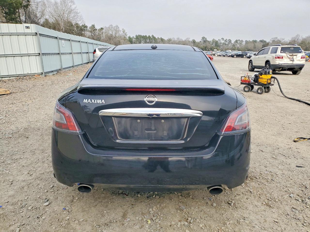 2012 NISSAN Maxima