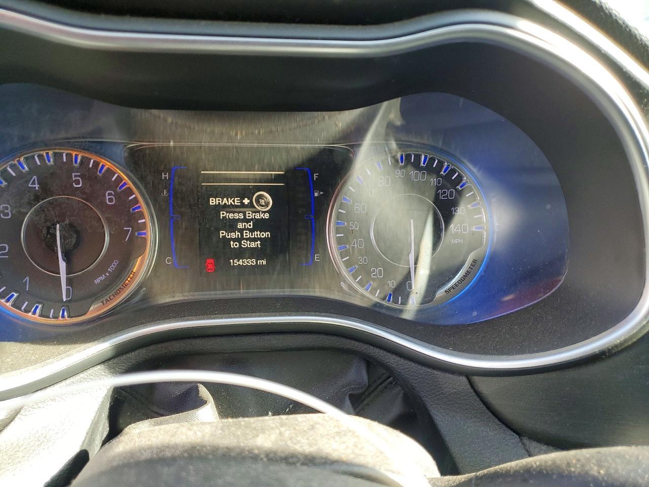2016 CHRYSLER 200