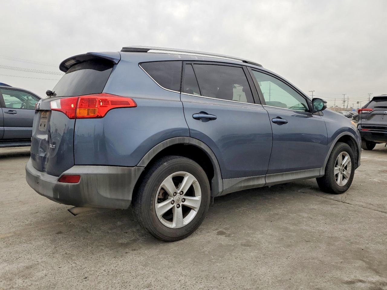 2013 TOYOTA RAV4