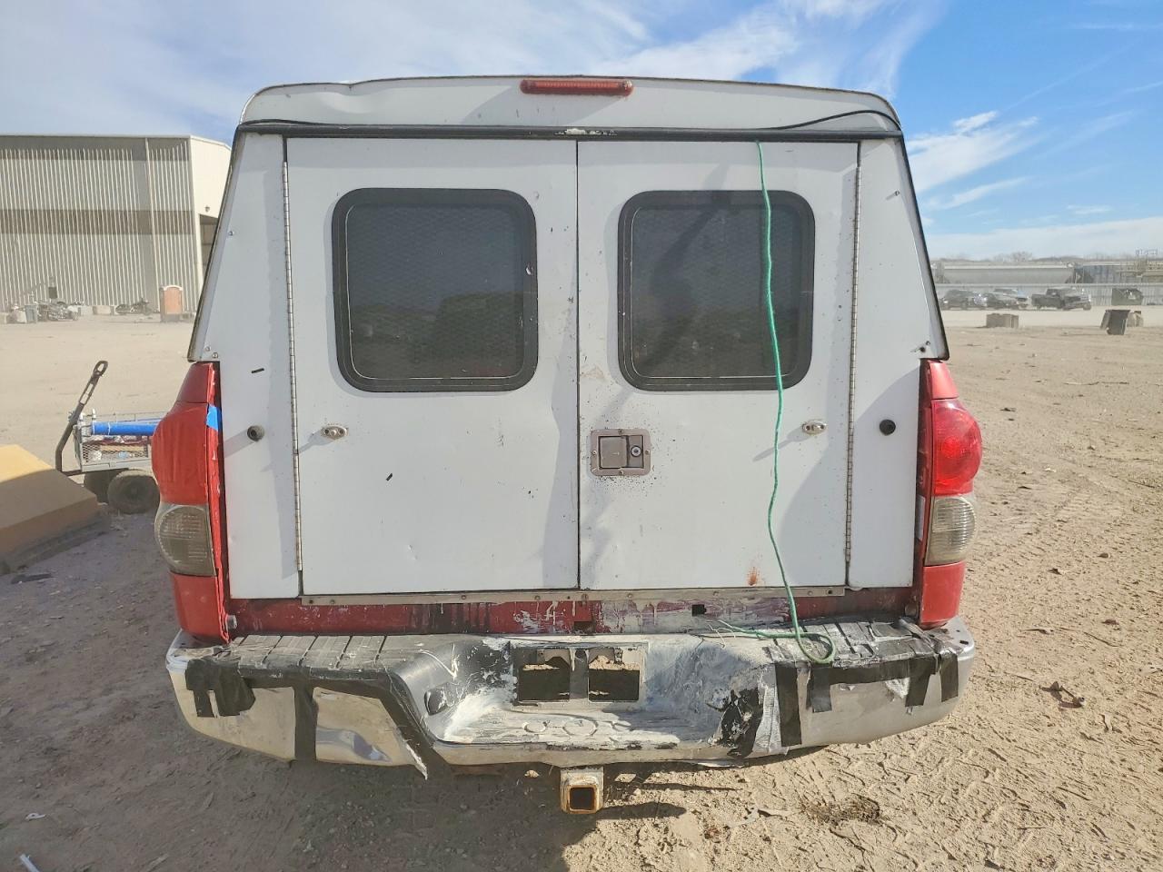 2011 TOYOTA TUNDRA