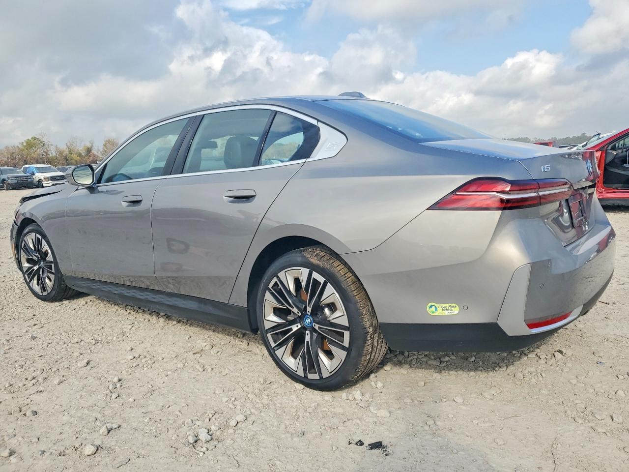 2025 BMW i5