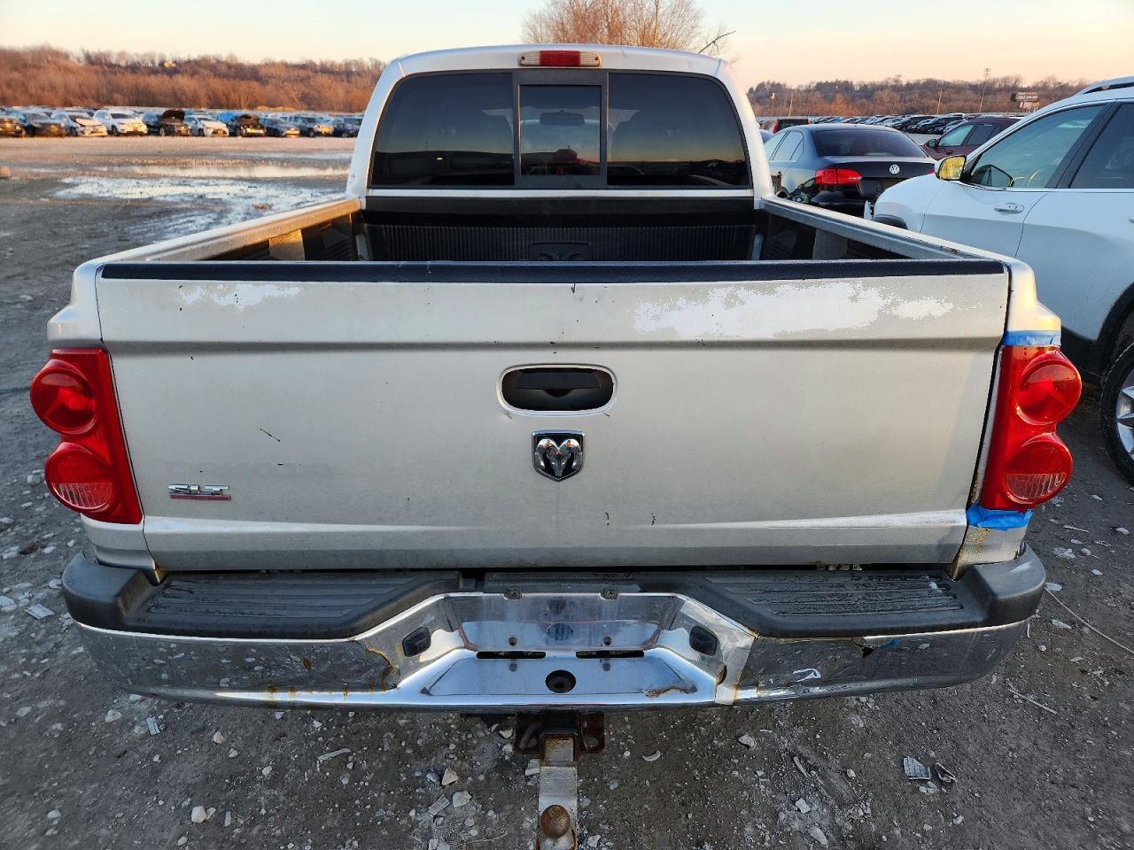2006 DODGE Dakota