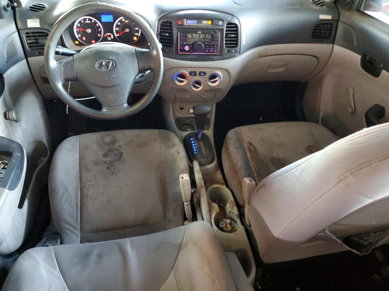 2011 HYUNDAI ACCENT