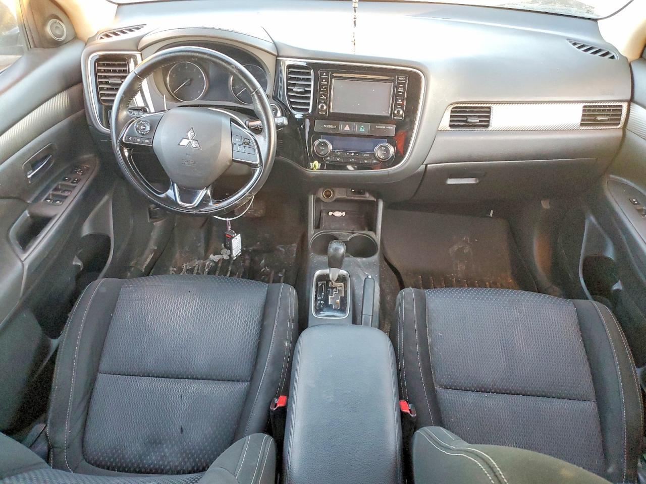 2016 MITSUBISHI outlander