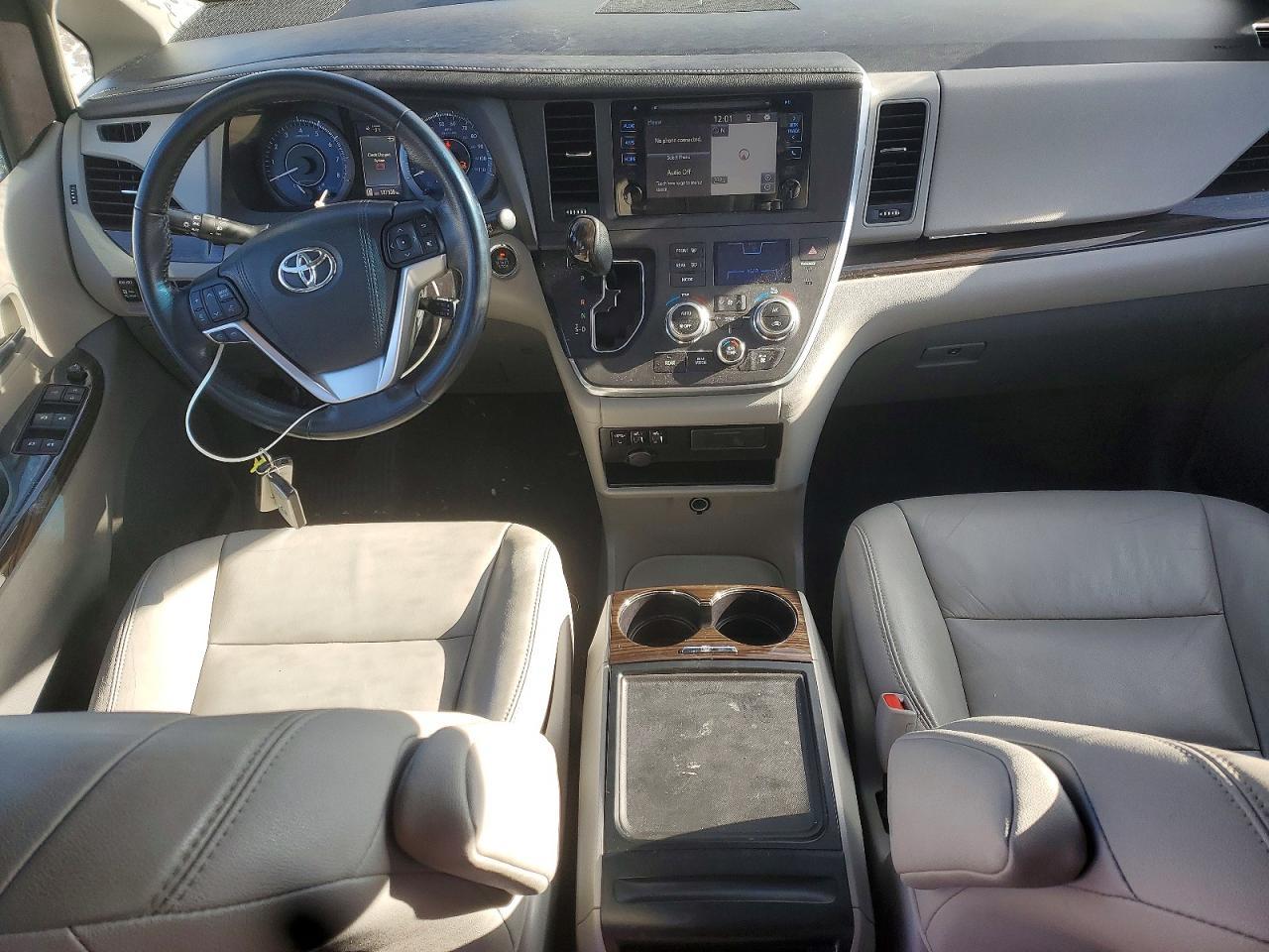 2015 TOYOTA SIENNA