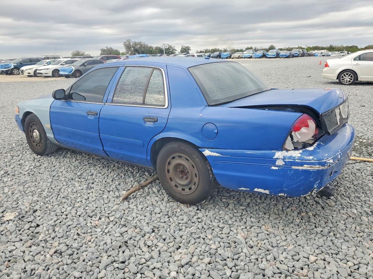 2004 FORD Crown Victoria