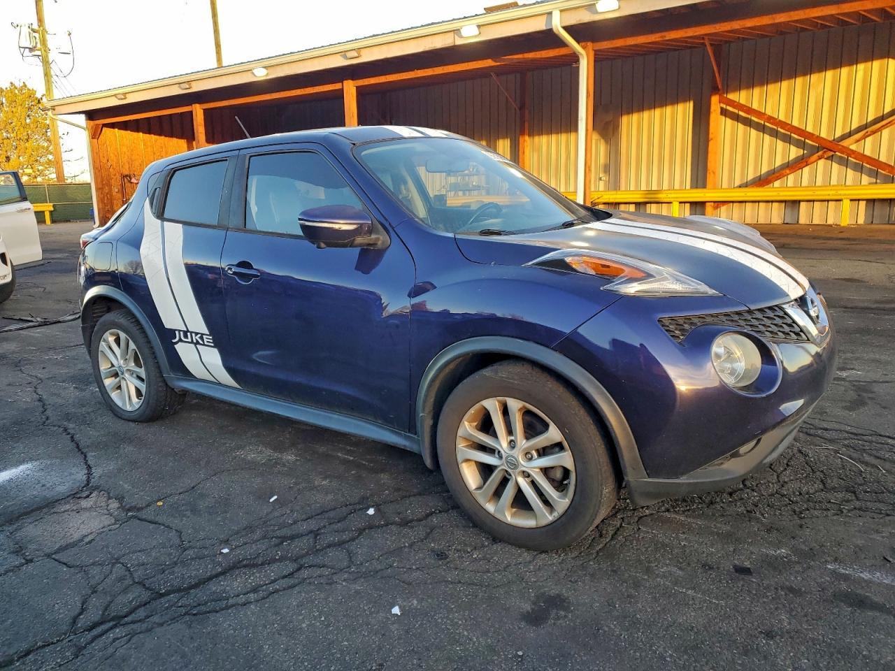 2015 NISSAN Juke