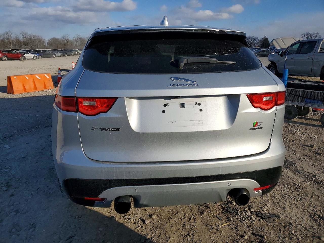 2017 JAGUAR F-Pace