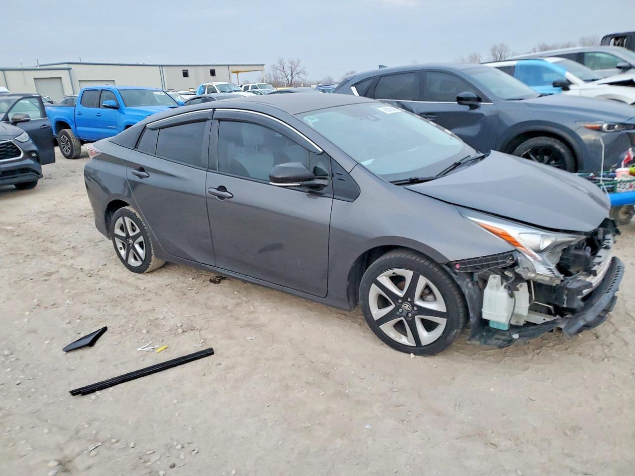 2017 TOYOTA PRIUS