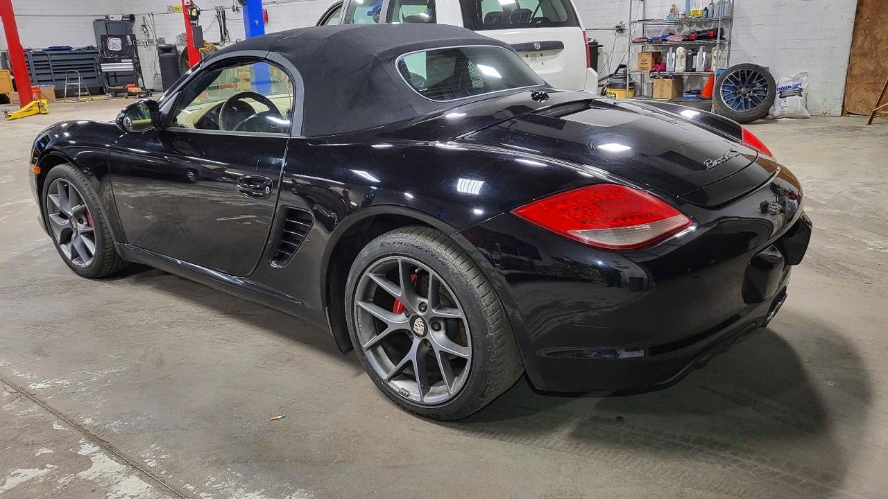 2011 PORSCHE Boxster