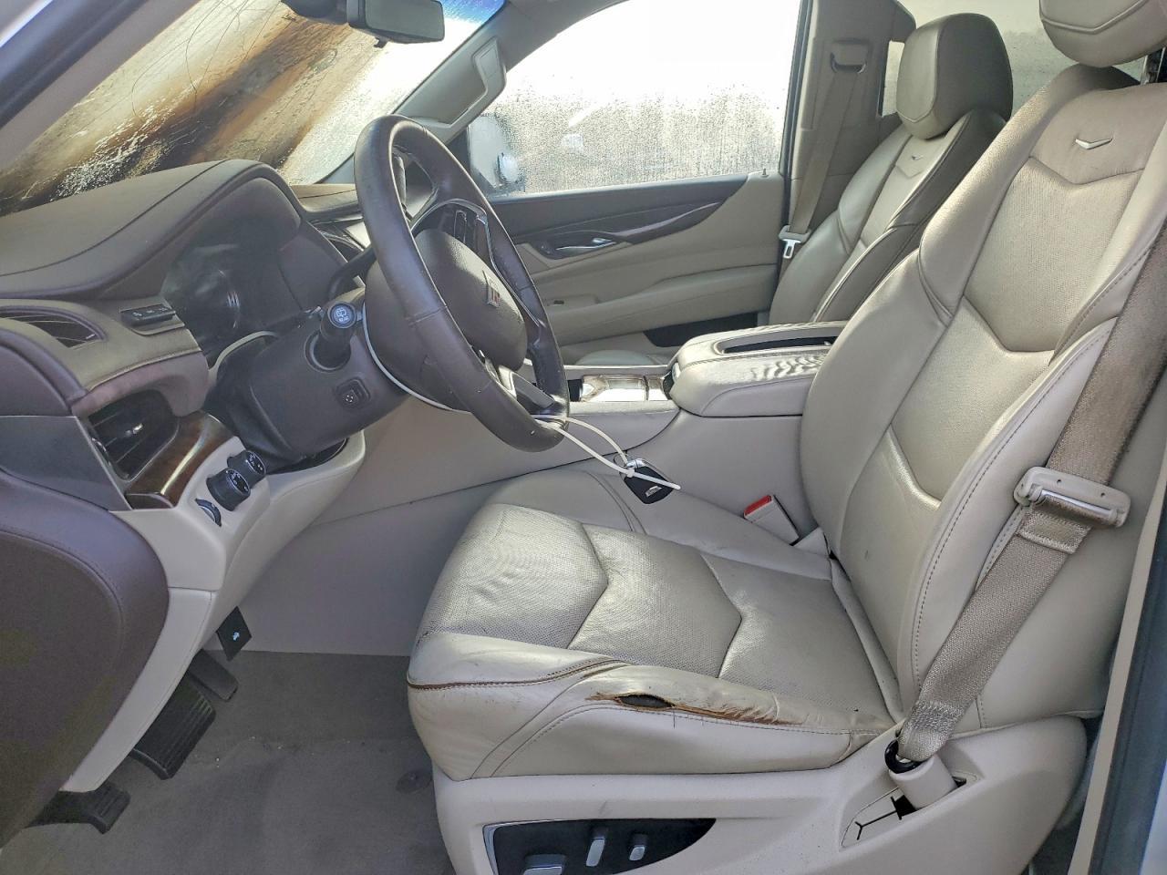 2017 CADILLAC Escalade ESV