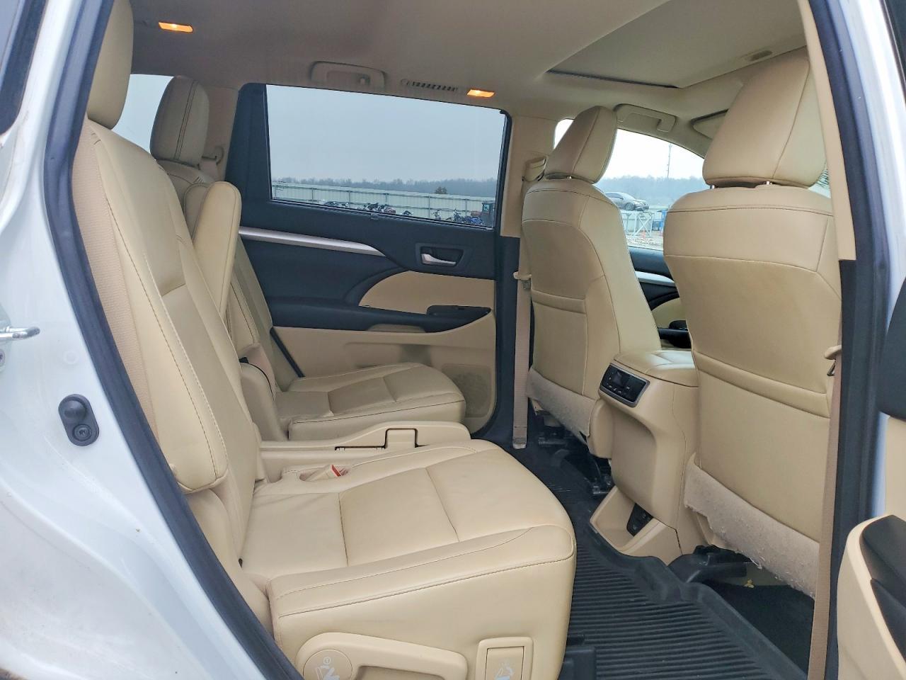 2017 TOYOTA HIGHLANDER