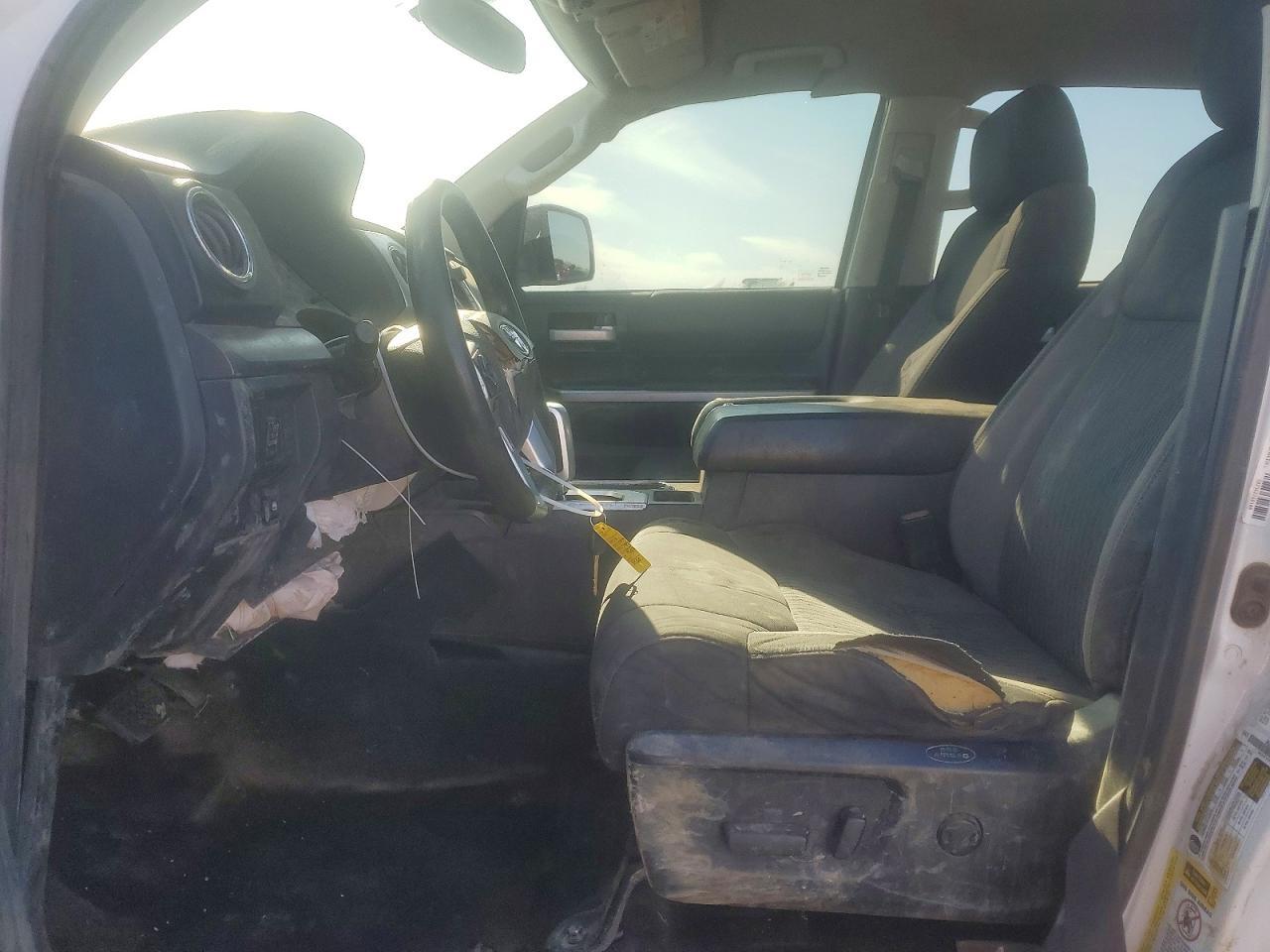 2016 TOYOTA TUNDRA