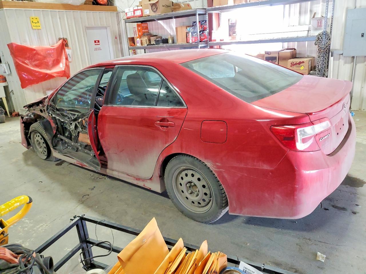 2014 TOYOTA CAMRY
